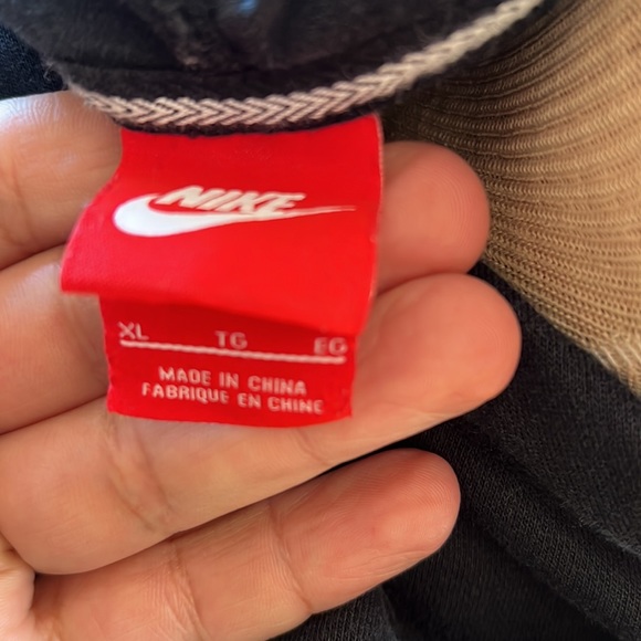 NIKE | Jacquard Rally Hoddie size Xl - Picture 9 of 9